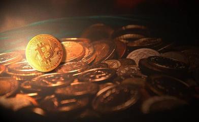 曾稀里糊涂买入10万比特币的男教师 七年后的财富传奇与现实反思