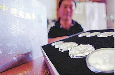 记者卧底调查钱币投资乱象 数百万元投资背后的困境与警示